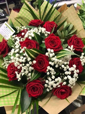 .A Dozen Luxury Red Roses