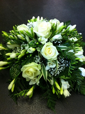 White Rose & Freesia Posy bowl